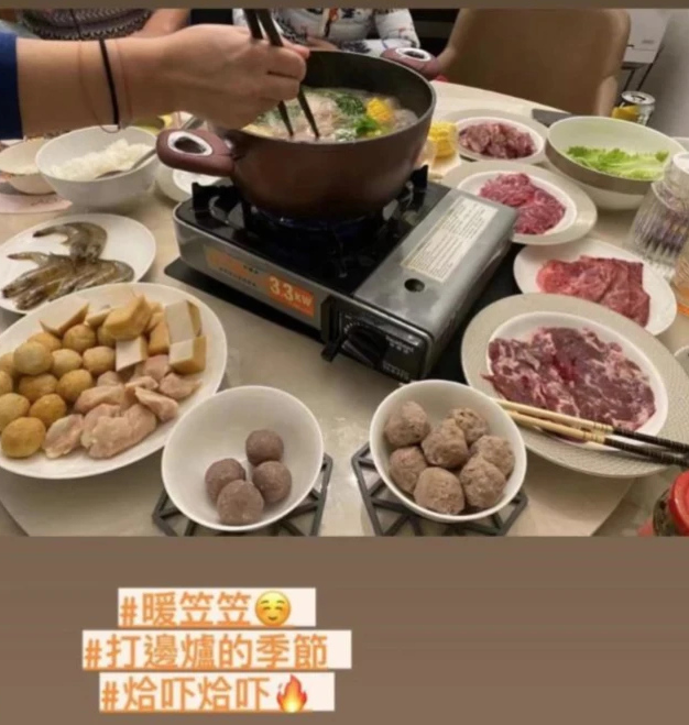 霍启刚郭晶晶晚餐太简陋，豪门食材不如普通人