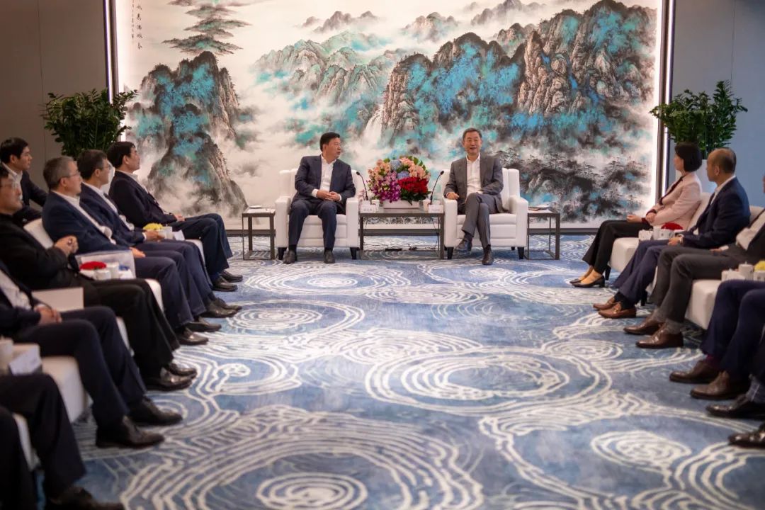 中国五矿与华润集团签署战略合作框架协议！中国五矿总经理国文清、华润集团董事长王祥明出席