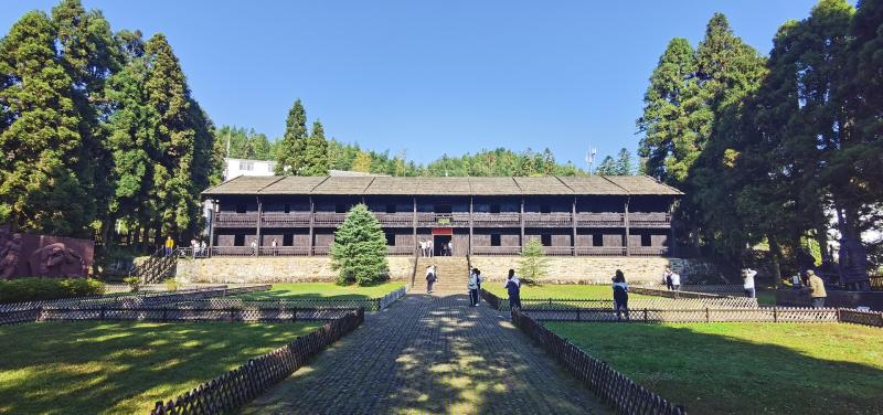 奶奶是開國元勛，孫子在井岡山做保安