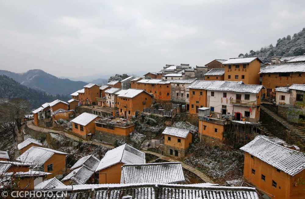 Anhui yellow hill: Floor of the ground after snow is beautiful