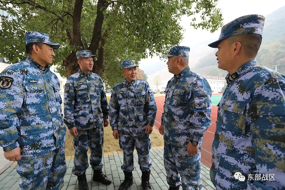 前方高能 5名高级士官亮相 亚星手机版