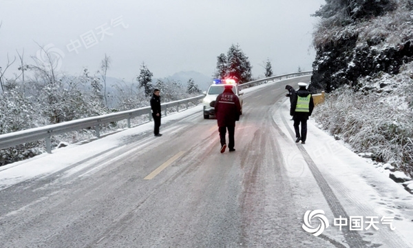 全国大部地区气温波动回升 雨雪北少南多