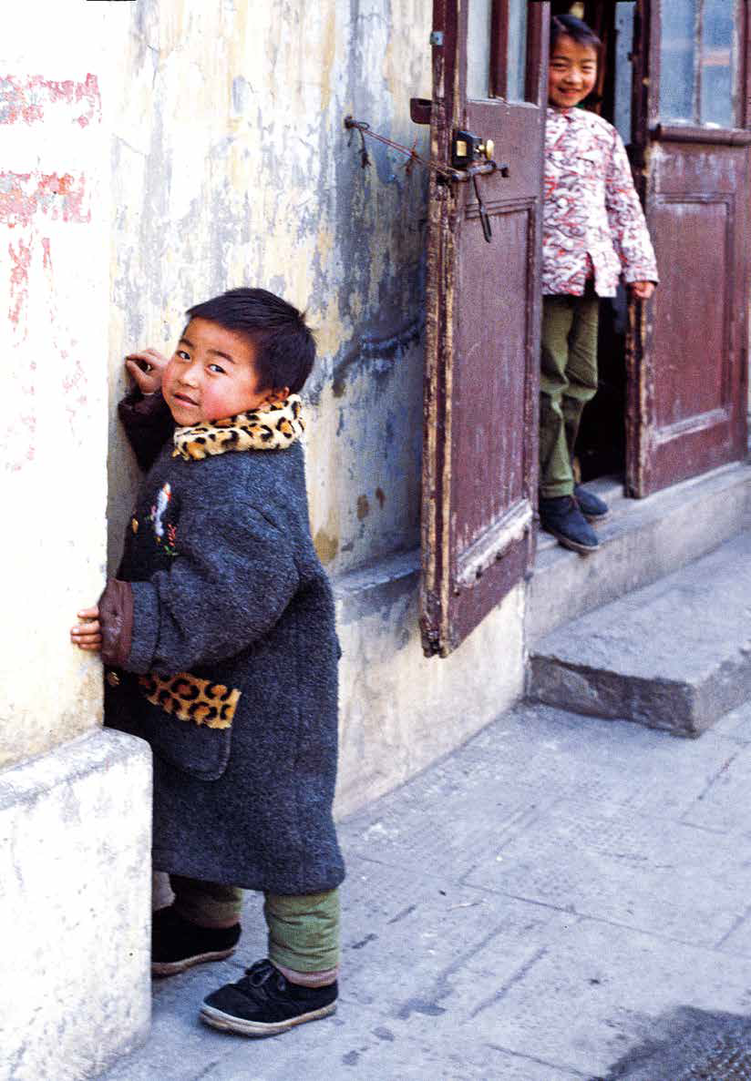 “尋人啟事”：老照片裏的八十年代中國小朋友，你現在在哪？