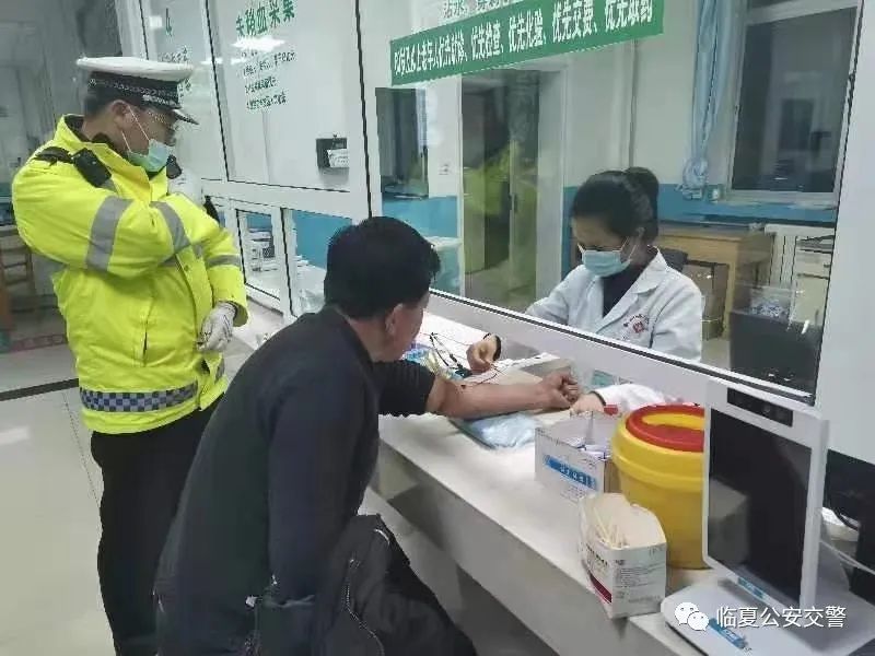 老子“英雄”儿“好汉” 双双醉驾落法网
