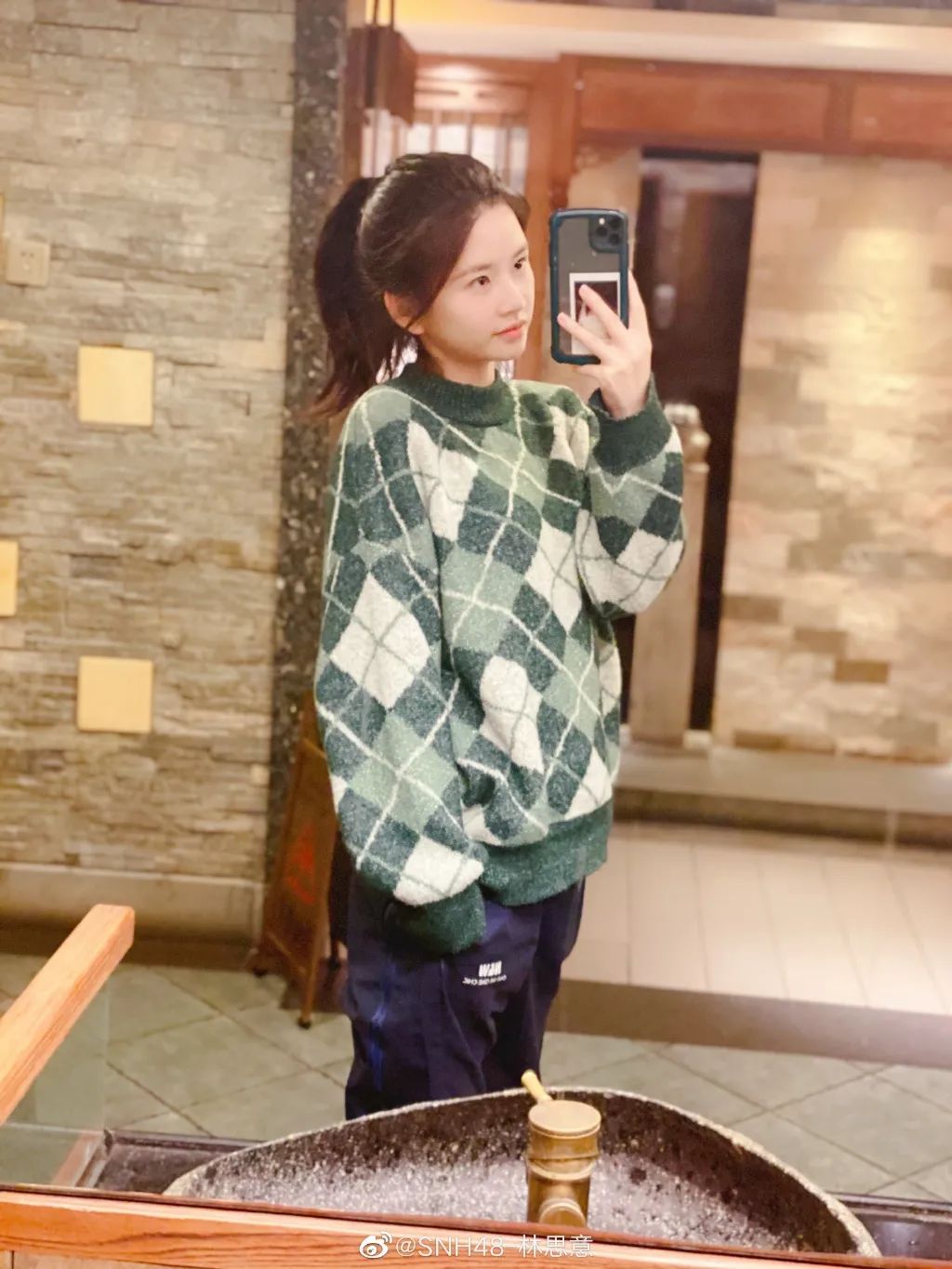 Practical Christmas modelling & takes a picture the guideline will find please