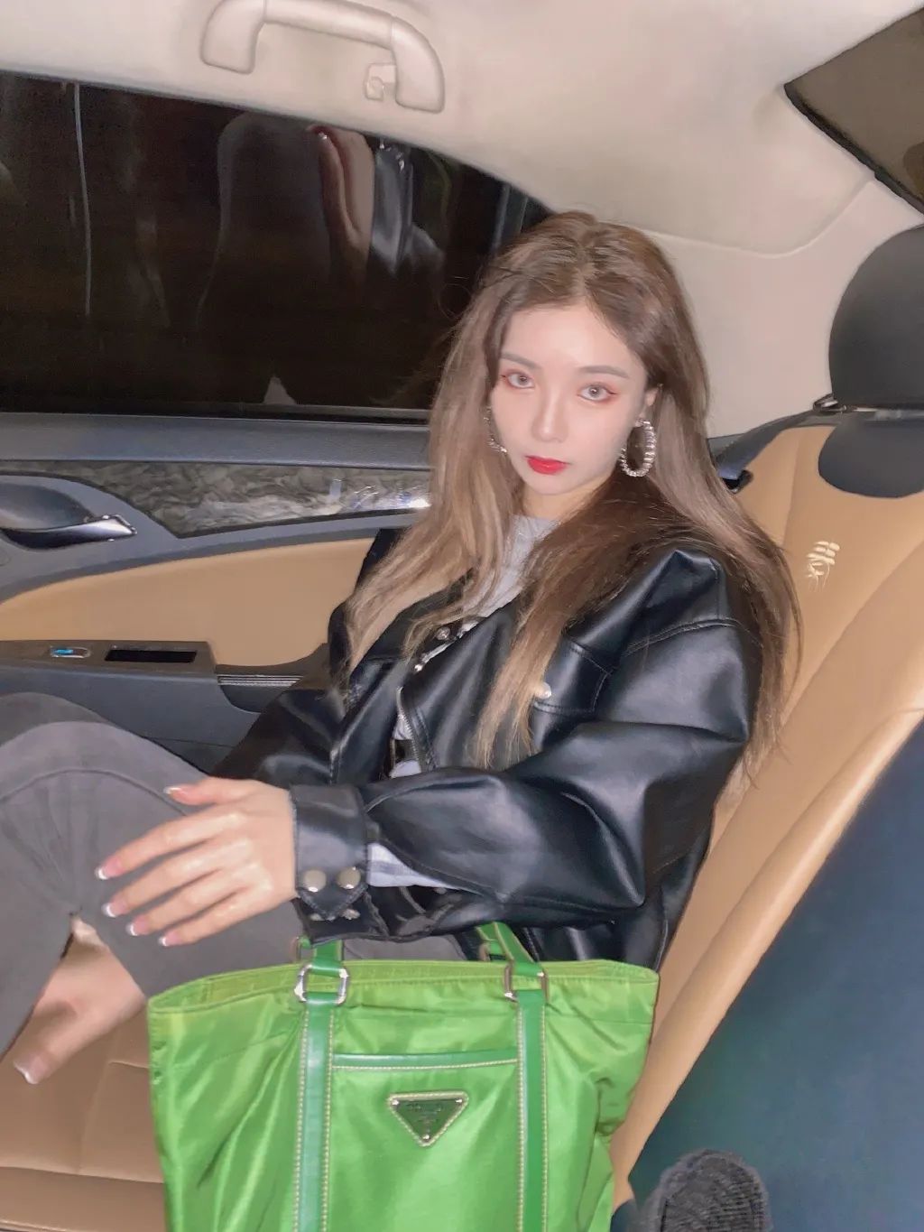 Practical Christmas modelling & takes a picture the guideline will find please