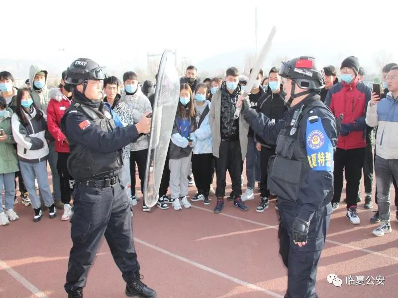 临夏州举办“反恐怖宣传教育”活动 启动仪式