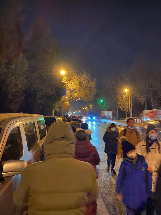 東評丨體驗“戰(zhàn)時狀態(tài)”！來自北京順義居民的一線記錄