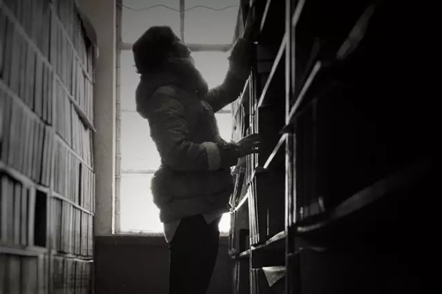 With this piece of photograph, leave 2020