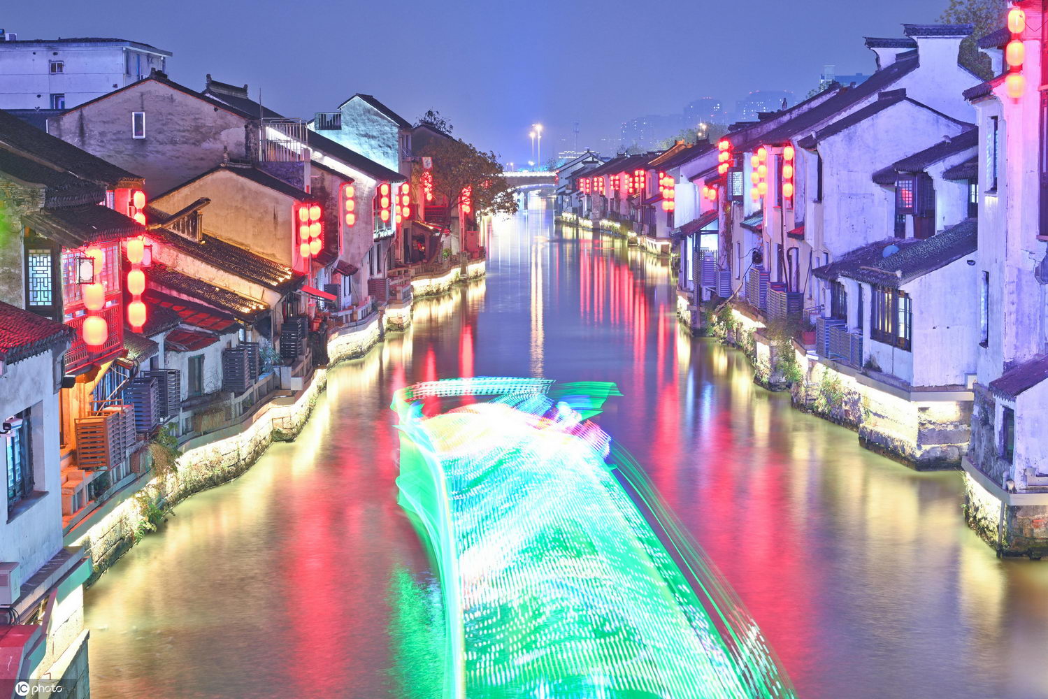江蘇無錫：千年古運河夜色撩人美如畫