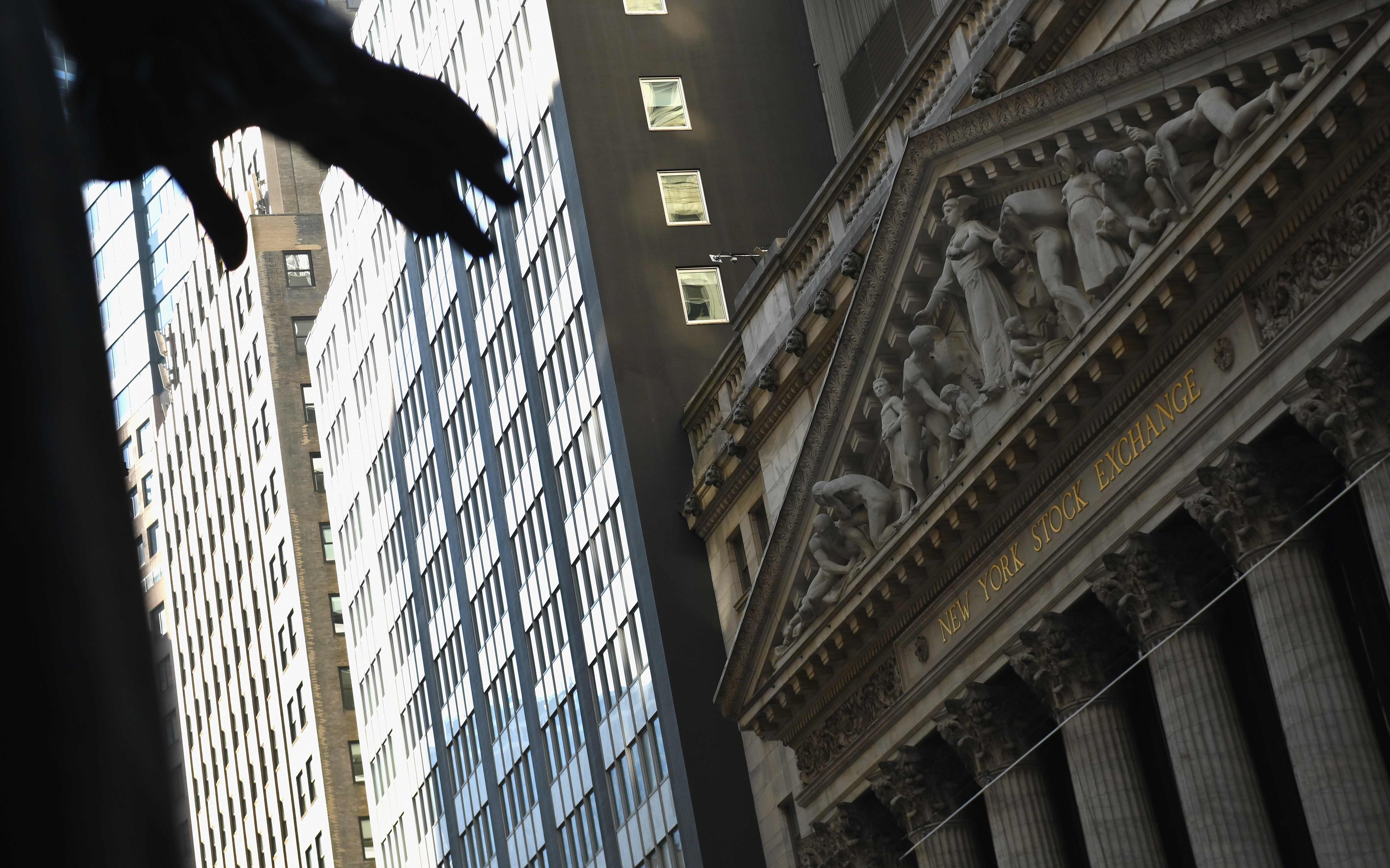 New York stock market shows 12 days rise big 3