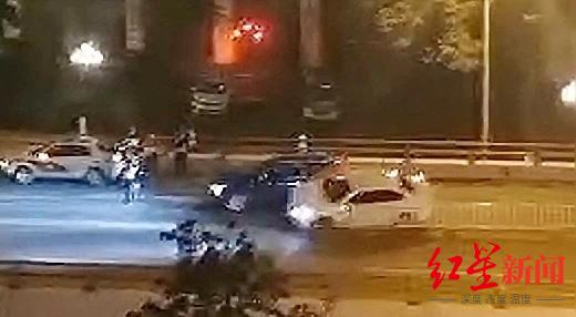 泸州警方公布“冲卡撞车”真相，当事人涉嫌危害公共安全被刑拘