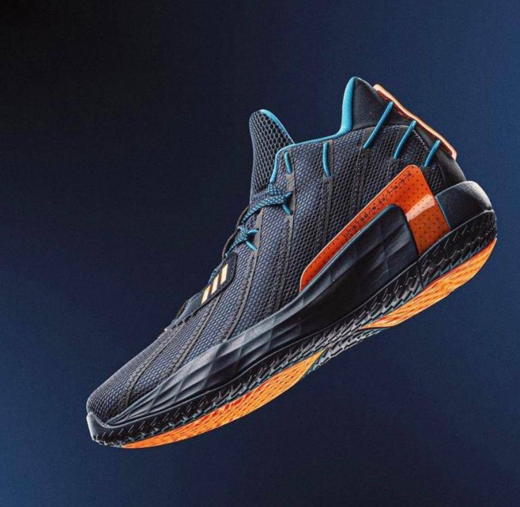 诛心！利拉德推出雷霆配色球鞋 纪念轰50分&amp