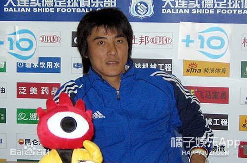 前国脚之子李嗣镕帅出圈，撞脸陈冠希郭富城，冲这颜值想看球了