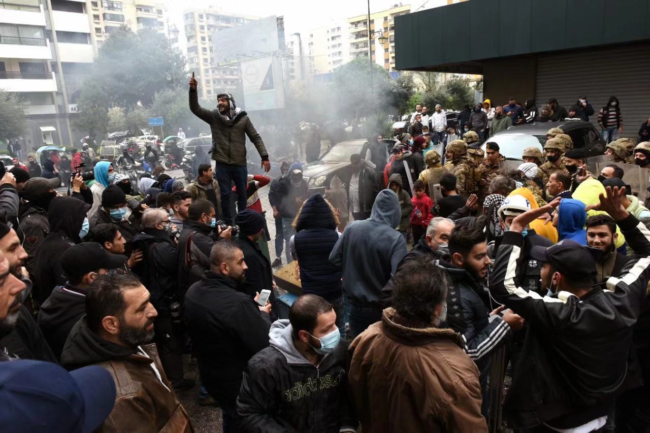 疫情“居家令”下 黎巴嫩民众抗议活动愈演愈烈