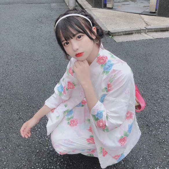 混血短发萝莉！宫崎あみさ身穿制服萌萌大眼直击心脏