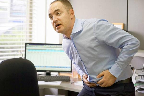 胃癌导致的胃痛有哪些特点？多了解一下