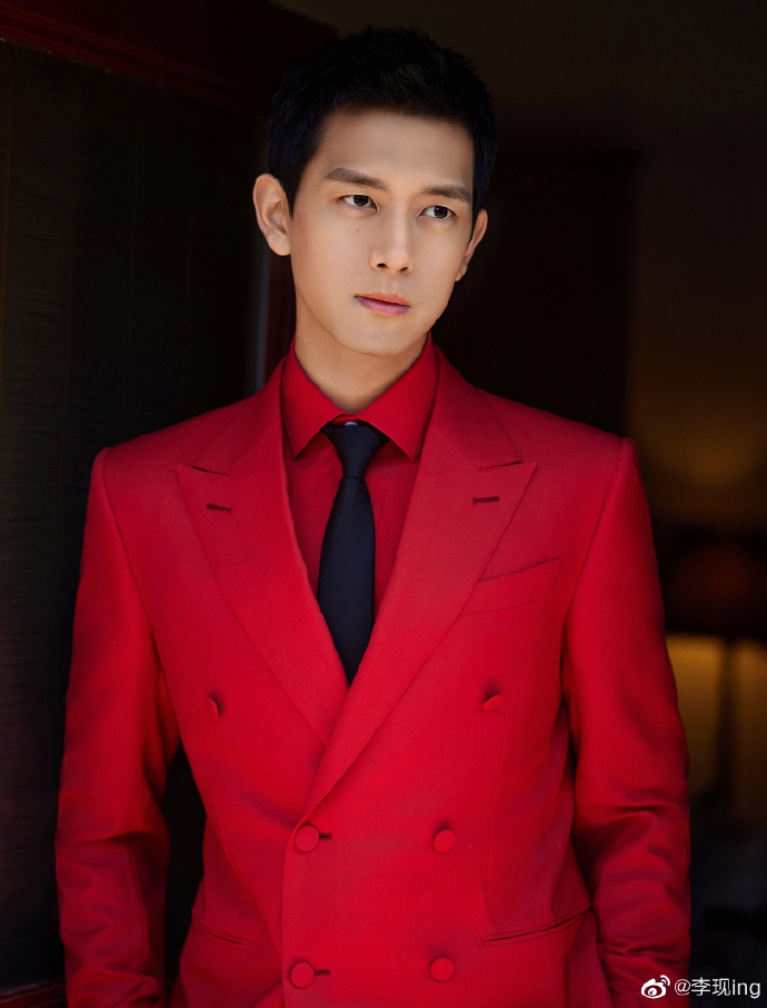 杜江晒儿子照片称“小李现”，网友打趣：你儿子像李现？这不应该……