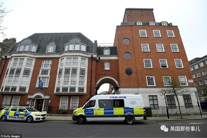 菲利普亲王病重入院一周多情况危急，另一头哈里梅根坚持爆料王室被骂翻
