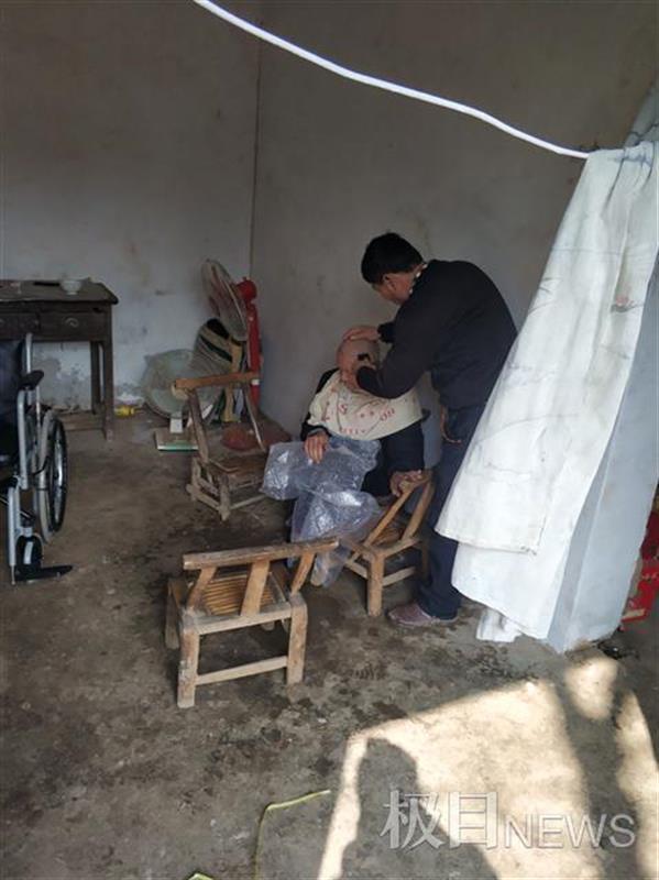 河南55岁男子娶20岁智障女为妻：一场本想低调的婚礼