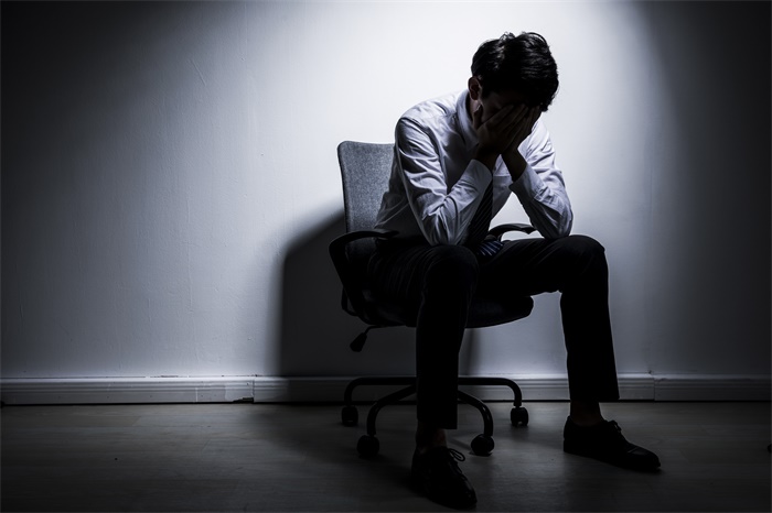 如果你爸爸有抑郁癥，那么你也可能逃不過：精子RNA可傳遞抑郁