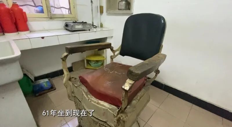 杭州81歲神仙奶奶火了！這門2塊錢的生意，30年不漲價