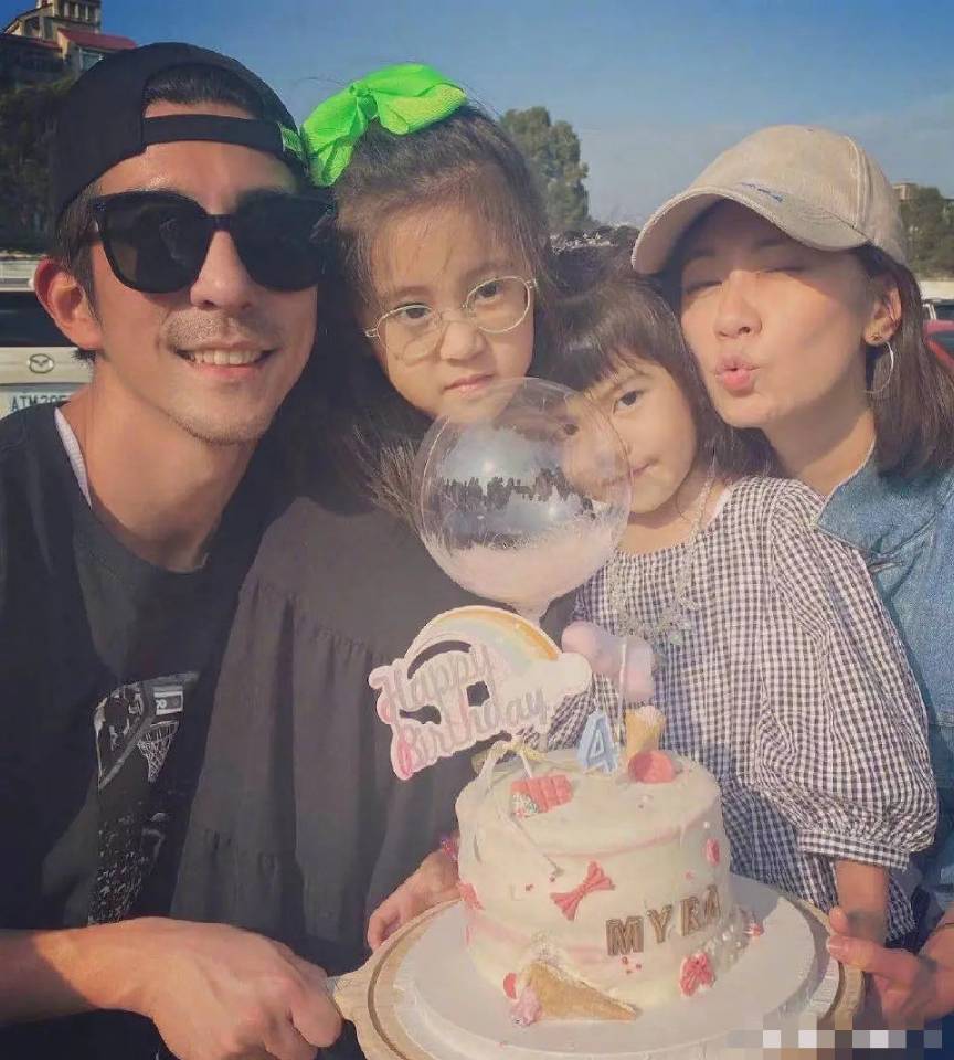 賈靜雯為小女兒慶生，4歲波妞戴皇冠似公主，3個女兒一個比一個美