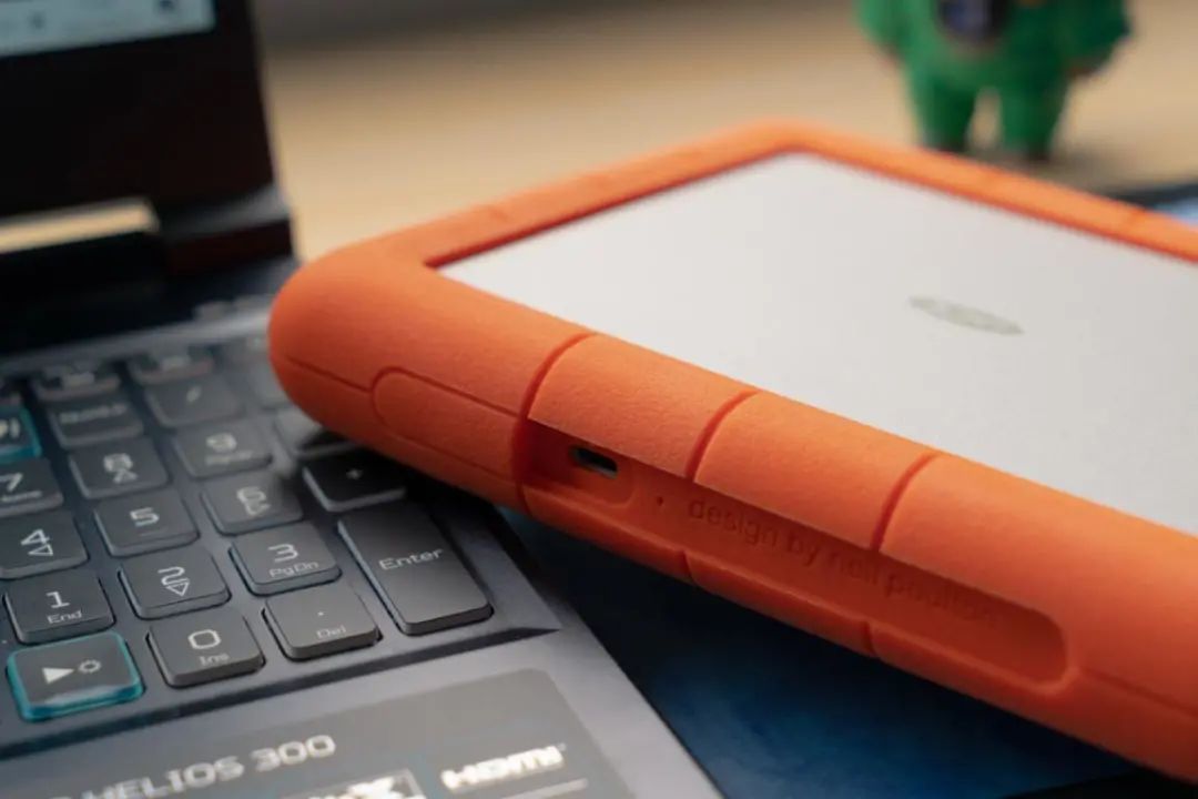 重视安全与速度，LaCie Rugged RAID Shuttle 8TB移动硬盘实测