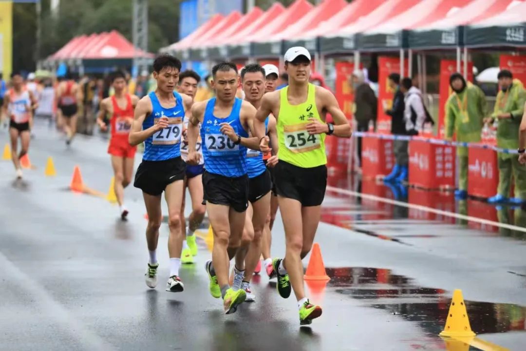 Countrywide walk tounament fires a shot to surpass! In pairs of rainbow of first days of Yang Jiayu Liu breaks world record, wang Kai China breaks countrywide record