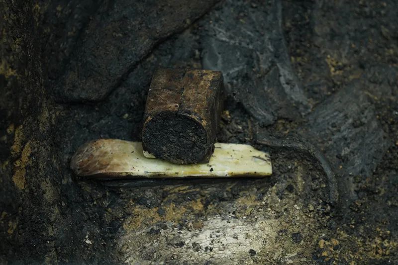 三星堆金面具刷屏！网友发现这个细节