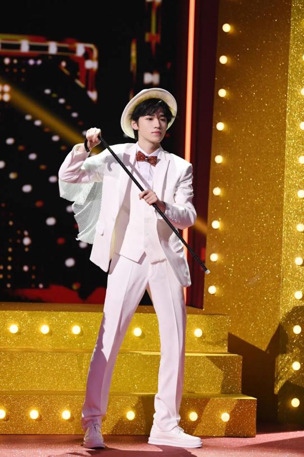 Yang Ying, Jiang Xin presents as leading role 4 beauty play turn " ace is right ace " , 7 fairy play staffs get together again after seventeen years