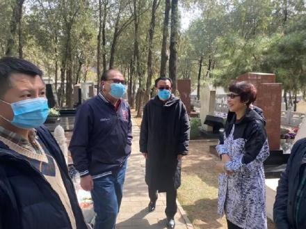 侯耀华“经纪人”讽刺郭德纲：6年没为师傅侯耀