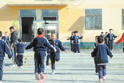 北京郊区小学尝试“零点体育”每天到校先上“体育课”再上文化课