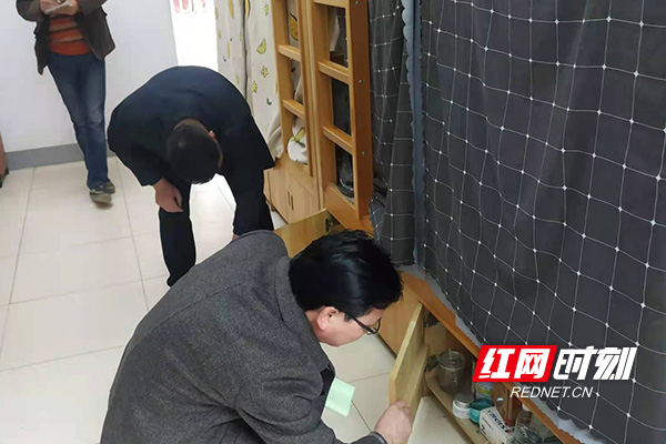 株洲市第十三中學(xué)怎么樣?開展安全“大排查”(圖1)