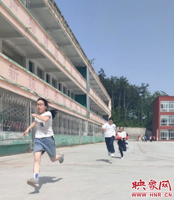 光山凉亭中学举办2021年春季田径运动会(图1)