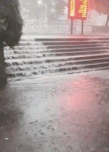 武汉通报大风中吊篮撞楼2人死亡：项目负责人已