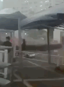 武汉通报大风中吊篮撞楼2人死亡：项目负责人已