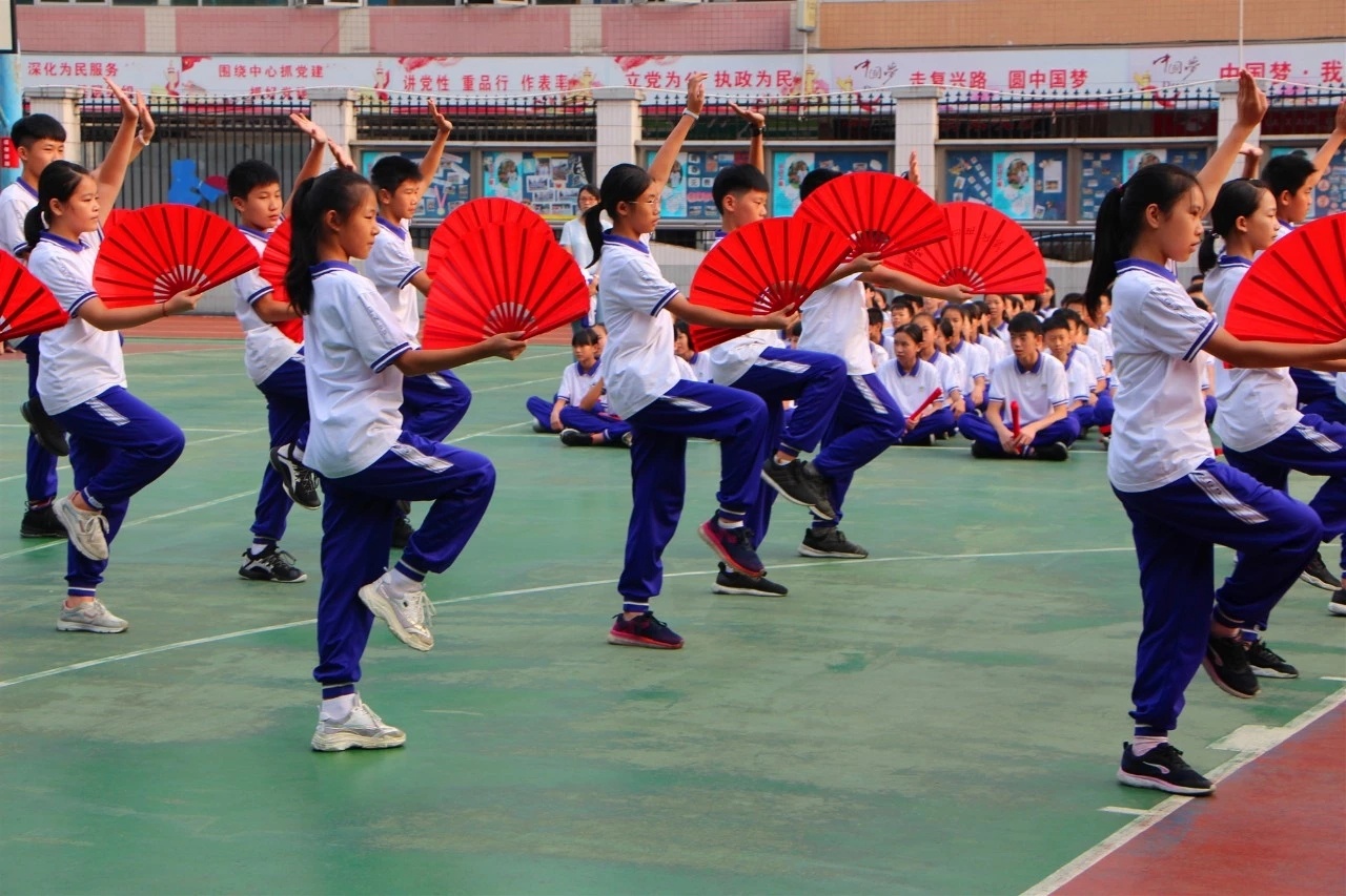 广州市第六十五中学怎么样?让学生实现充分发展(图7)