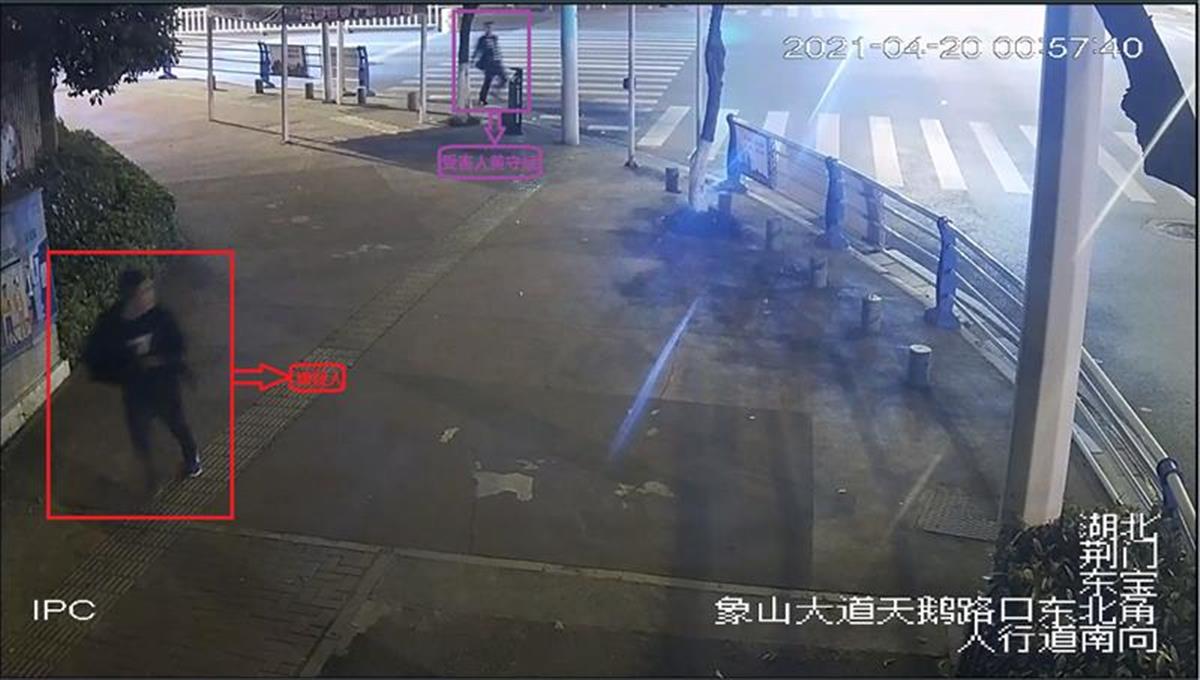 生死10分钟，面对疯狂毒贩，他们用血肉之躯直面尖刀守护群众