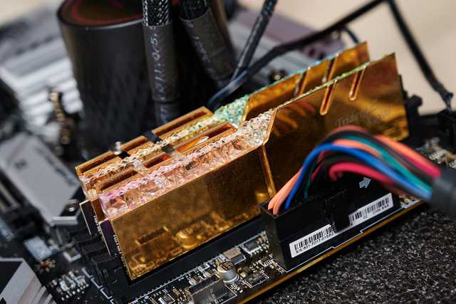 能带i9的MATX小板：微星B560M迫击炮WIFI