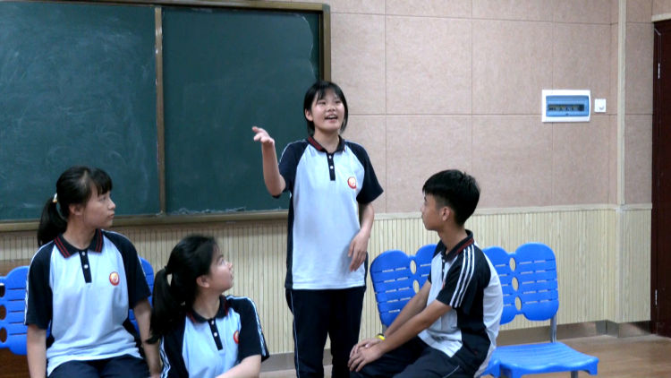 象州縣民族中學(xué)怎么樣?深情演繹紅色故事(圖2) 象州縣民族中學(xué)怎么樣?深情演繹紅色故事(圖2)