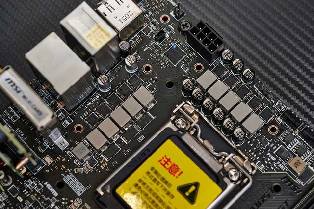 暴躁小正太，微星MEG Z590I UNIFY初上手