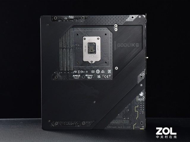 价值七千元旗舰主板 微星MEG Z590 GODLIKE评测