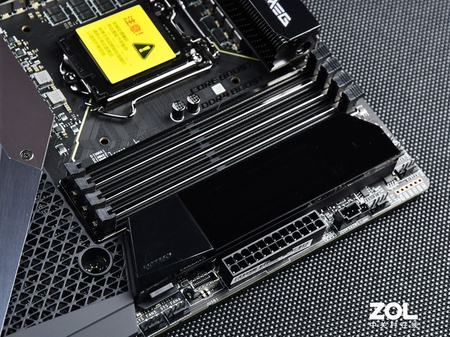 价值七千元旗舰主板 微星MEG Z590 GODLIKE评测