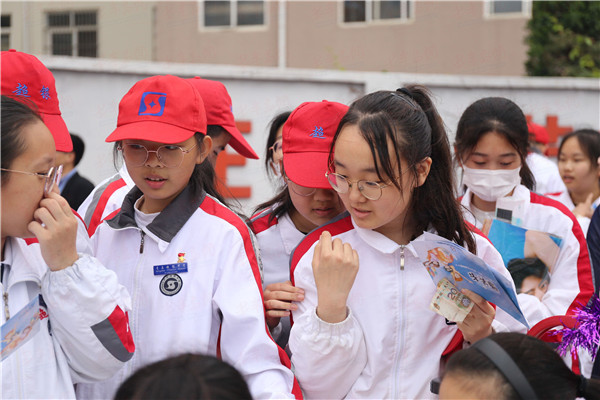 青岛超银中学2021年特色学生活动节展(图13)