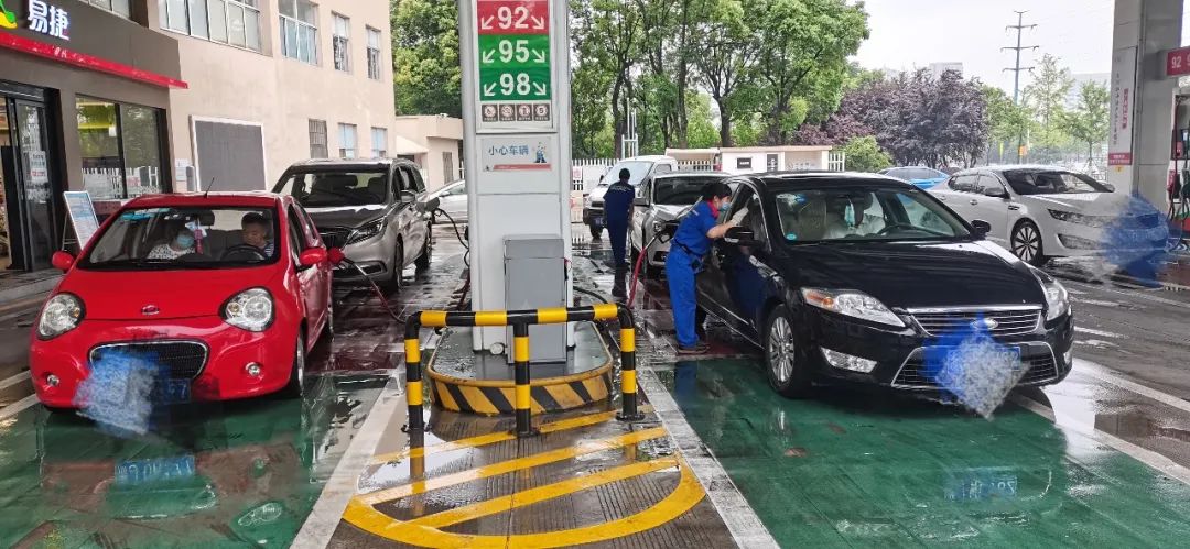 夏季開車，學幾招節油降耗小技巧