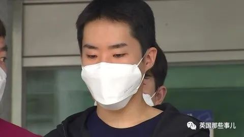 他假扮女性诱骗1300名男网友拍下2.7万个大尺度视频，8年才被抓到