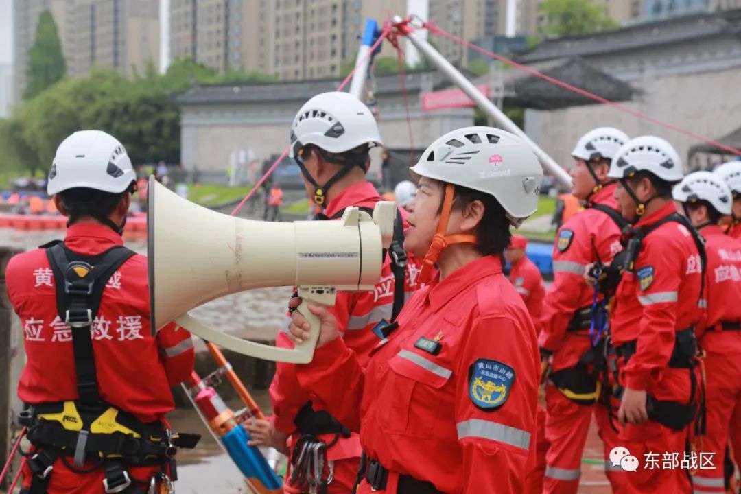 热点｜这场军地联合演练，让人热血沸腾