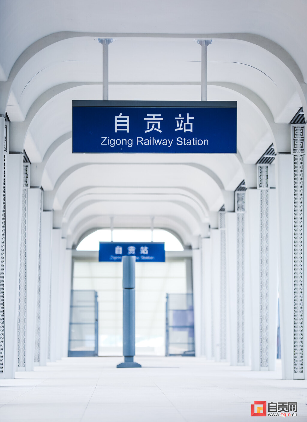 媒体齐赞绵泸高铁自贡站：视觉体验无与伦比“盐”值高得不像话