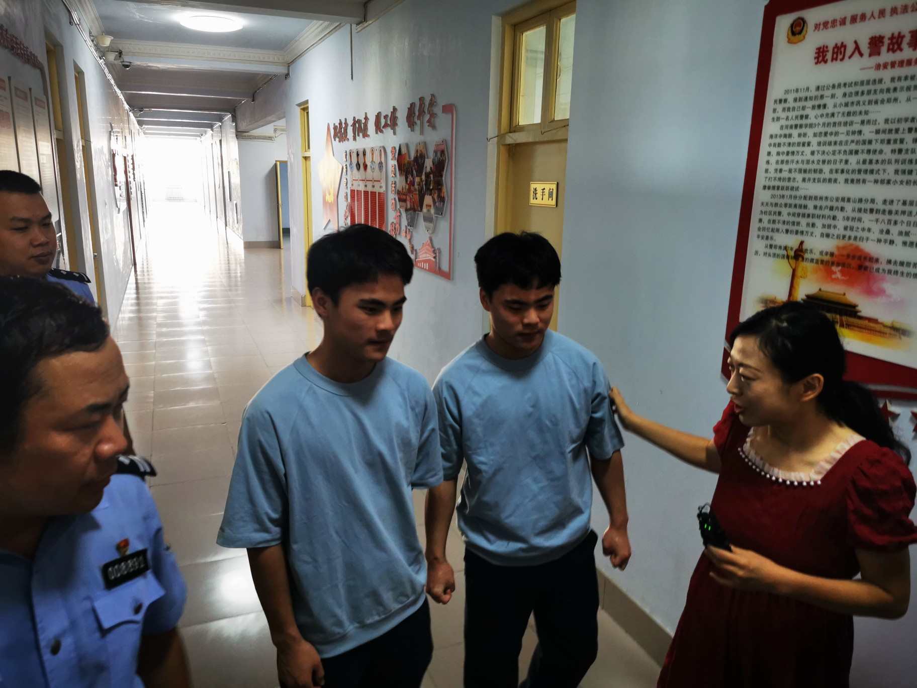 双胞胎小儿子丢失20年找回，原来就在距离不到20公里的地方